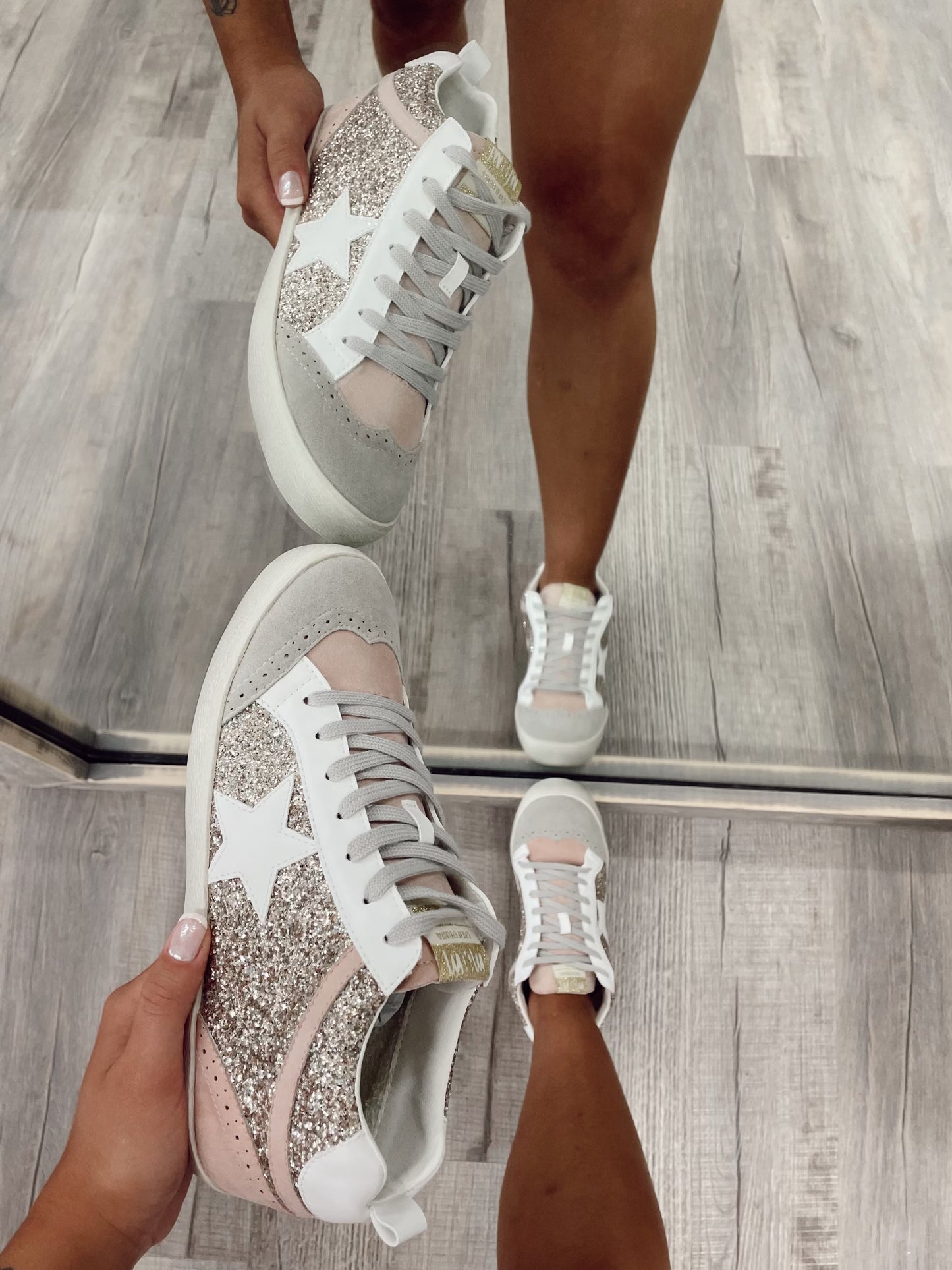 Daisy Mid Star Sneakers