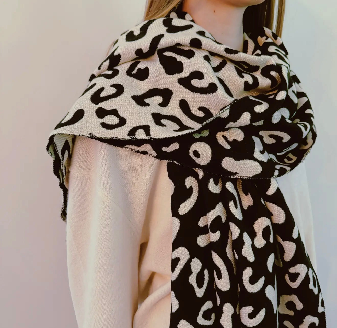 On Trend Leopard Scarf