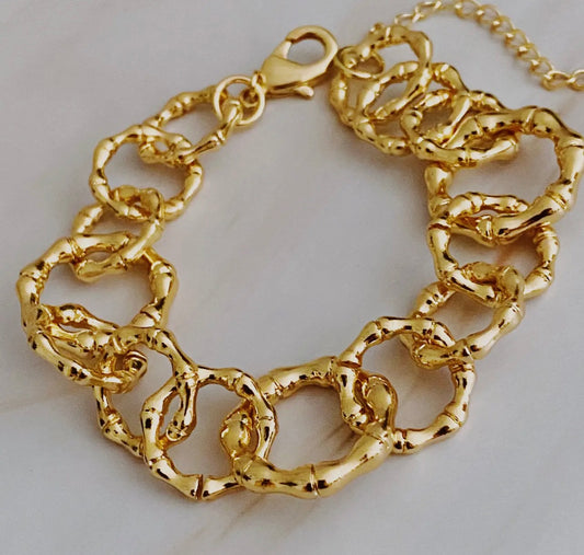 Artfully Linked Bracelet